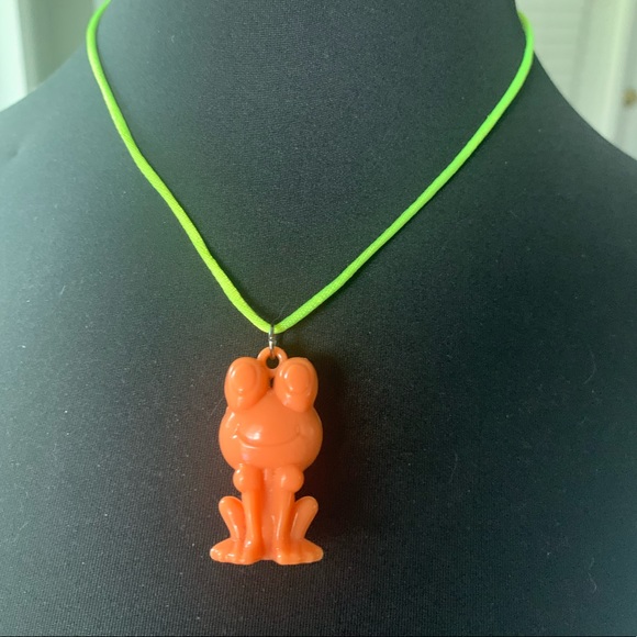 Necklace orange frog pendant charm - Picture 1 of 7